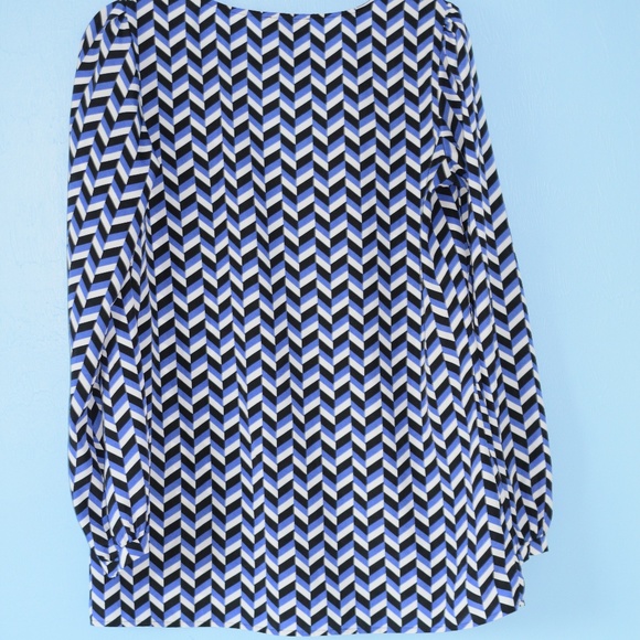 blouse - Picture 5 of 5